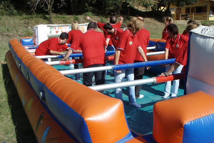 Img0-Futbolín Humano: ¡La Diversión se Lleva al Siguiente Nivel! ⚽🎉